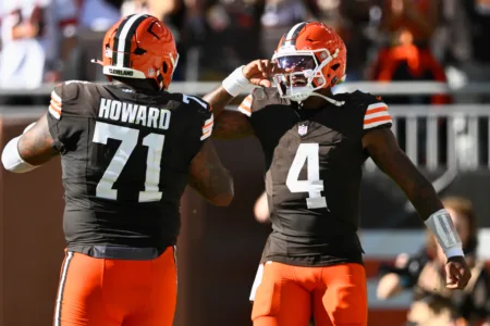 Watson sparks a late Browns rally, sealing win over Panthers